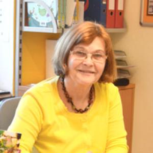 Bibliotheksleiterin: 	Dagmar Schörghofer